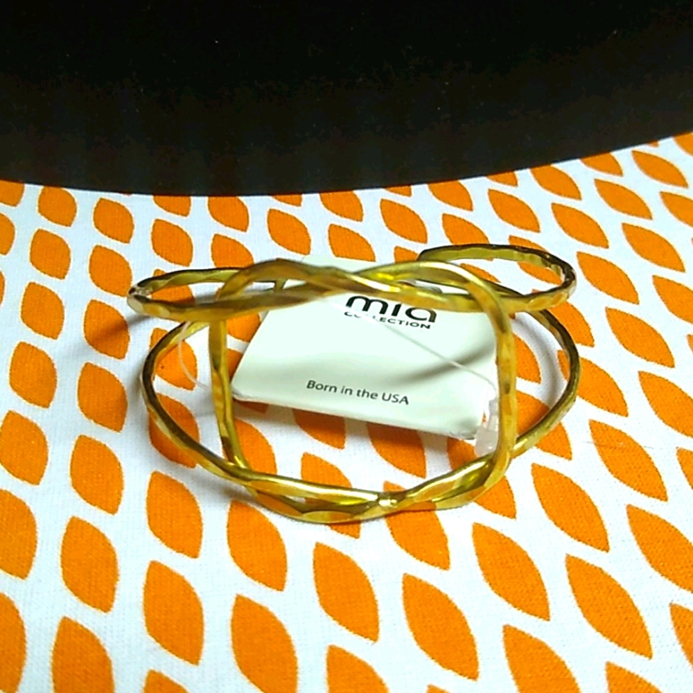 😻 3 For $15 Open Bangle Bracelet Gold Tone Woven